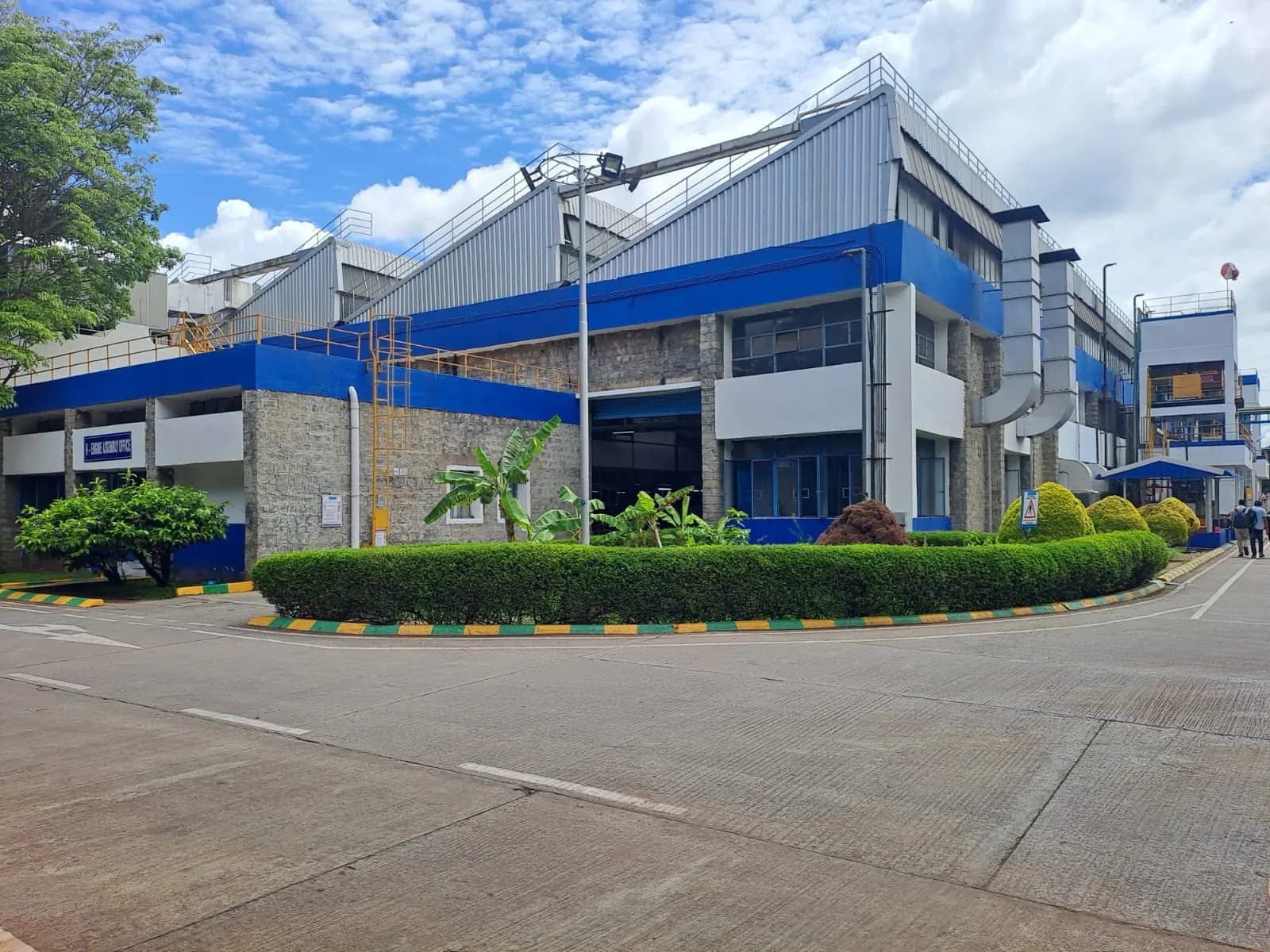 Ashok Leyland (Ashley Alteams)